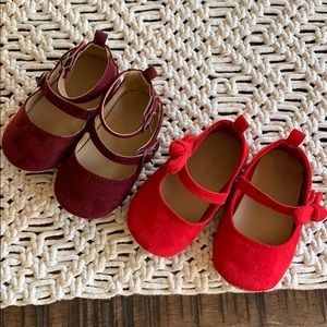 Old navy 2 pair suede baby girl crib shoes 12-18